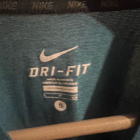 Nike Dri-Fit Top - Picture 3 of 3